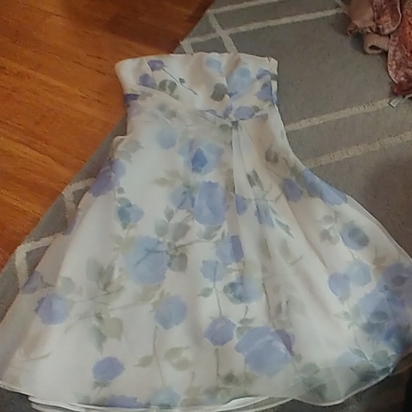 Ann Taylor Dresses & Skirts - Beautiful cocktail dress